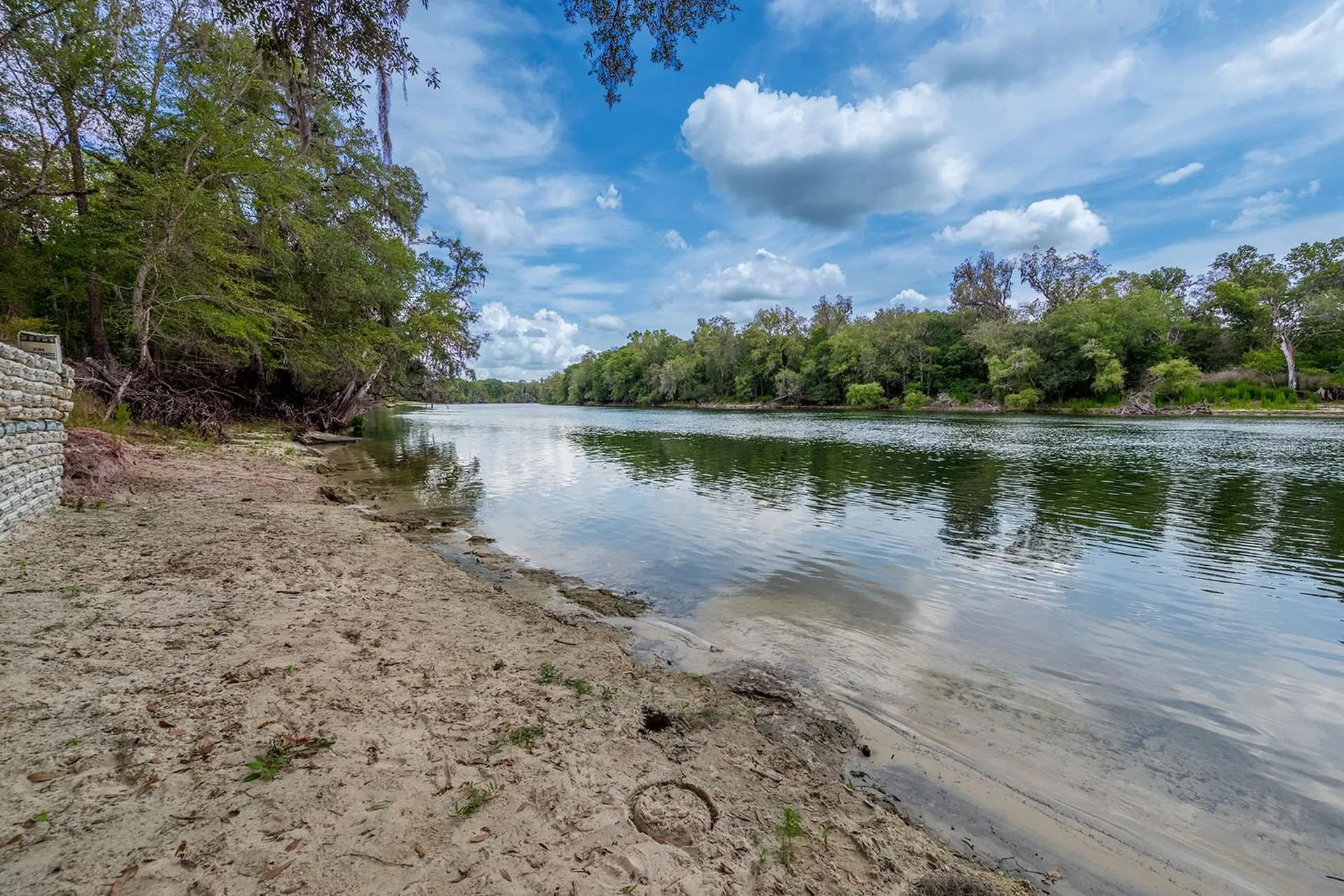 225 NE 543rd Avenue Old Town FL 32680
