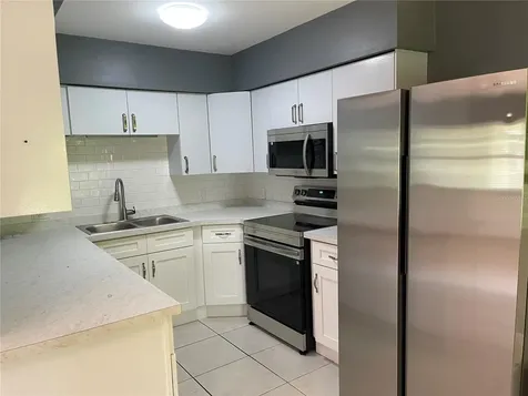 2100 Avenue A Bradenton Beach FL 34217