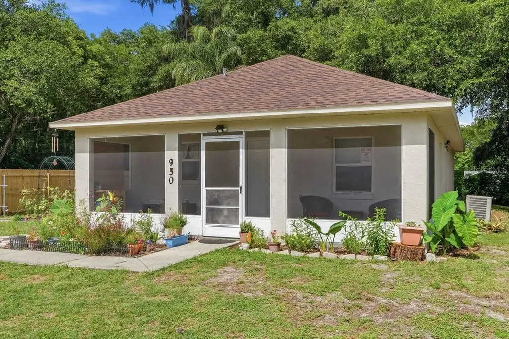 950 S Parsons Avenue Deland FL 32720