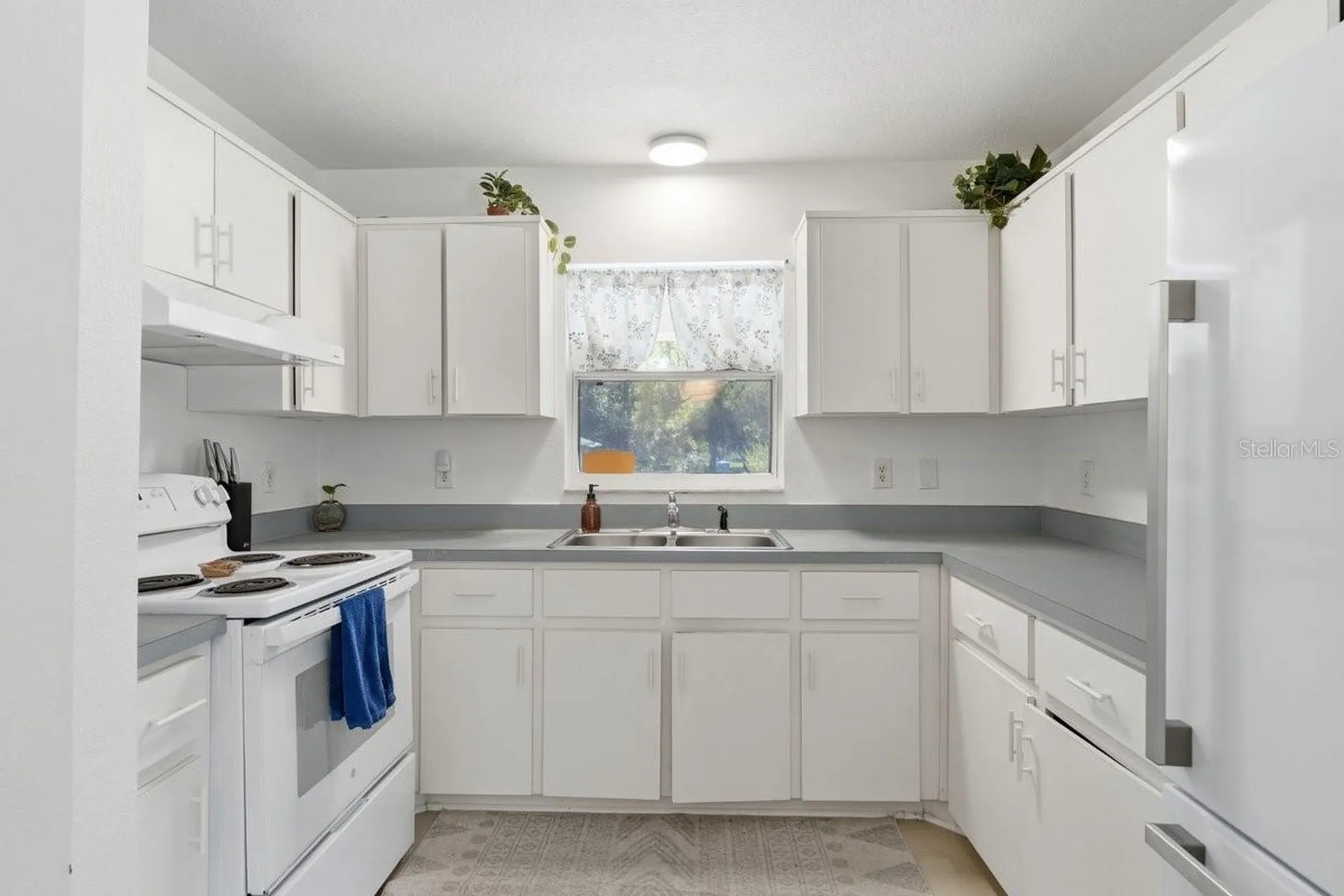950 S Parsons Avenue Deland FL 32720
