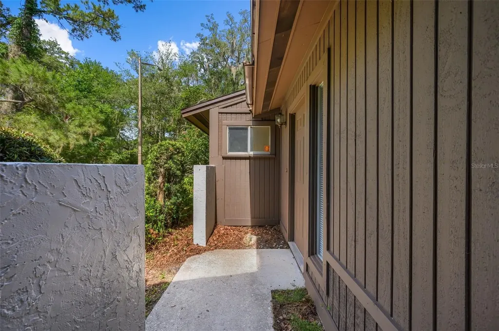 1854 NW 41st Place Gainesville FL 32605