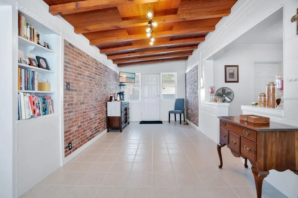 607 Kerneywood Street Lakeland FL 33803