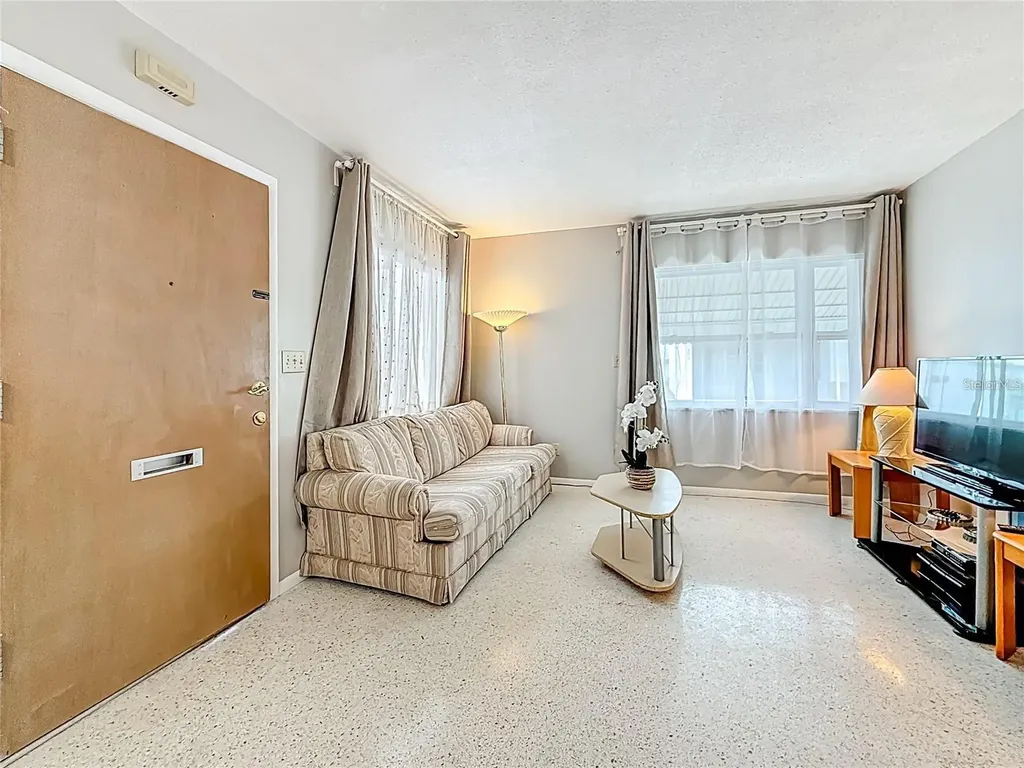 250 Rosery Road NW Largo FL 33770