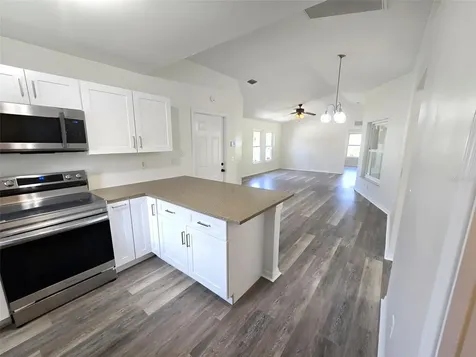 1460 Minneapolis Avenue North Port FL 34286