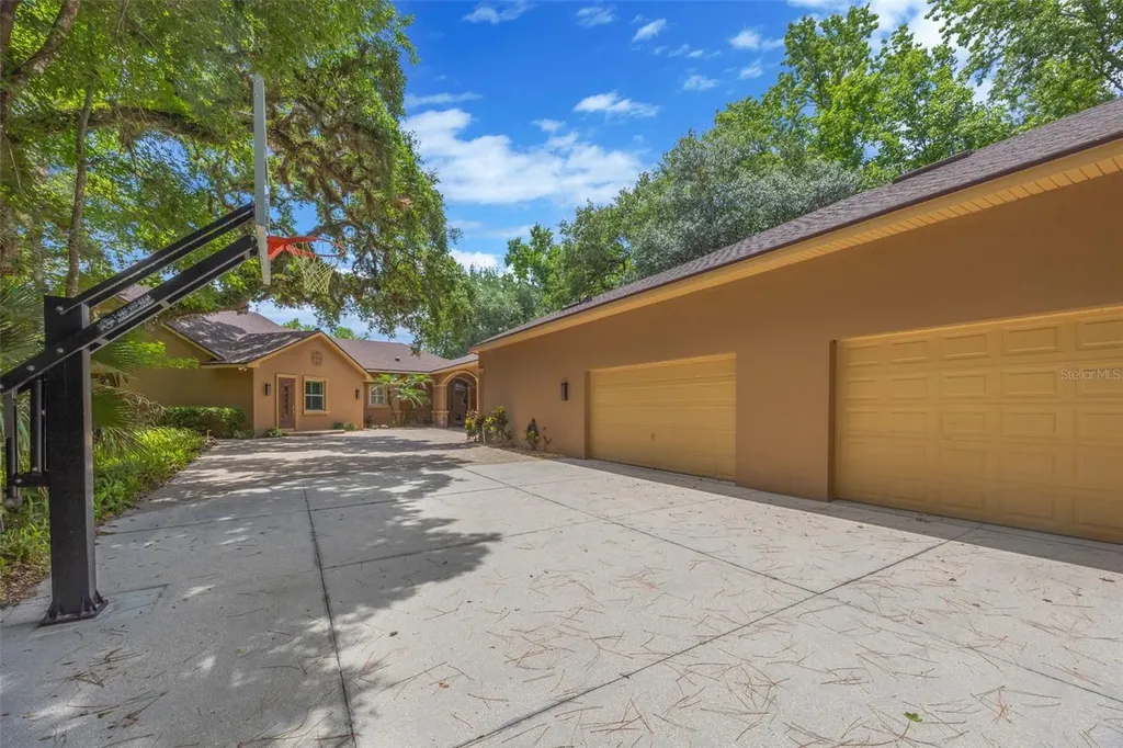 7519 Yardley Way Tampa FL 33647