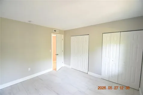 877 114th Avenue N St Petersburg FL 33716