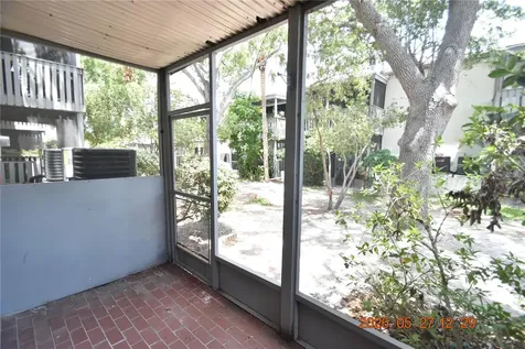 877 114th Avenue N St Petersburg FL 33716