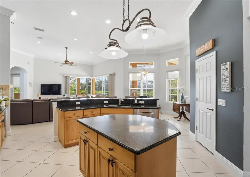 8843 17th Avenue Circle NW Bradenton FL 34209
