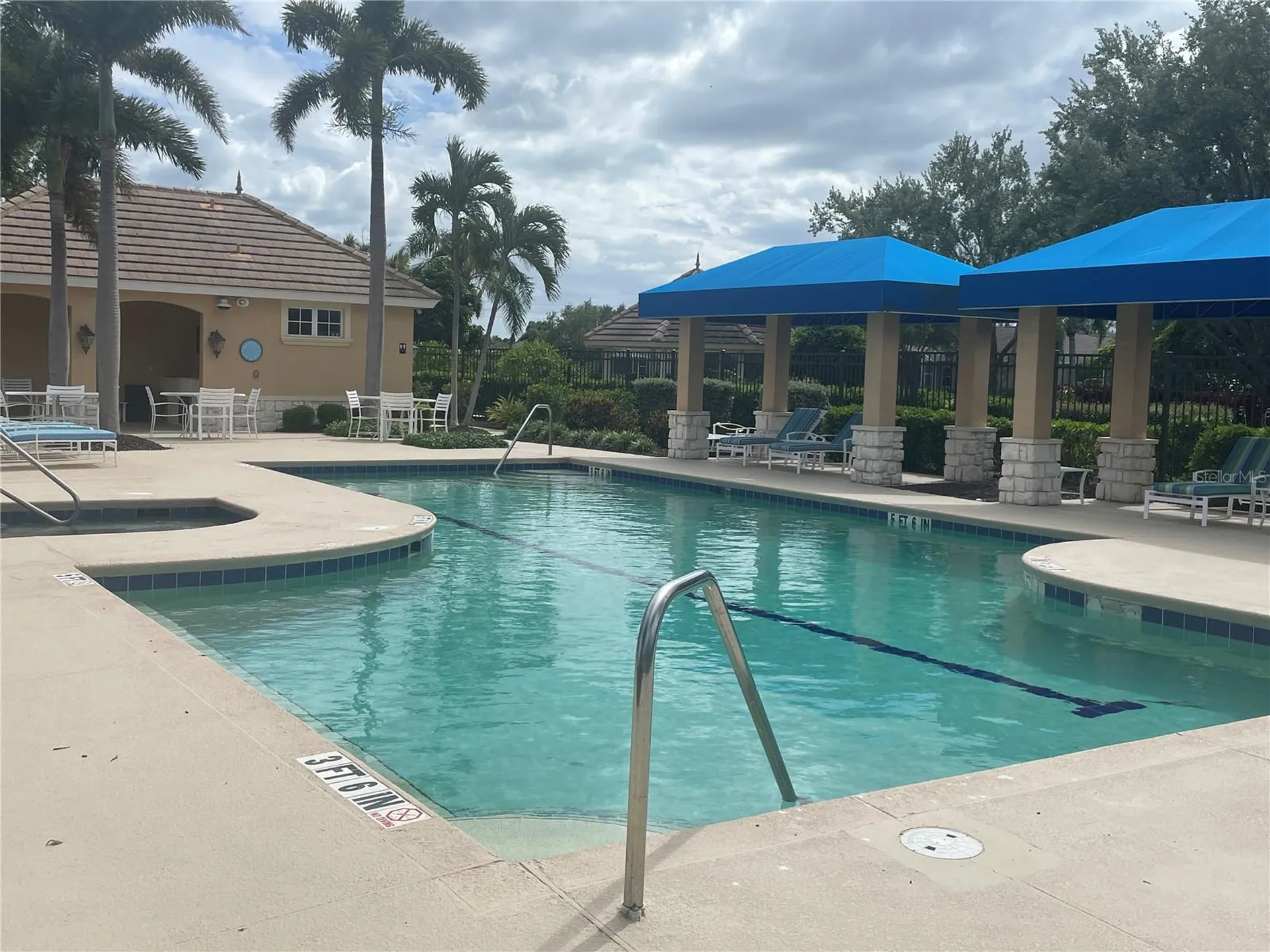 8843 17th Avenue Circle NW Bradenton FL 34209