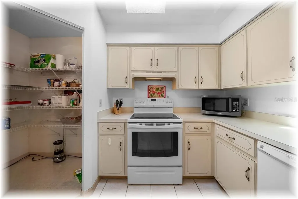 8740 SE 61 Avenue Ocala FL 34472