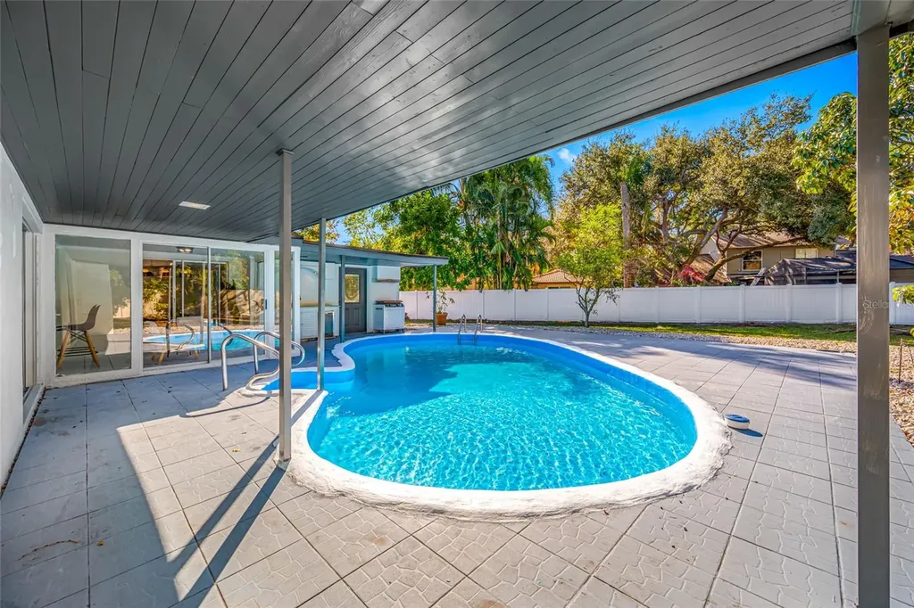 1932 Oro Court Clearwater FL 33764