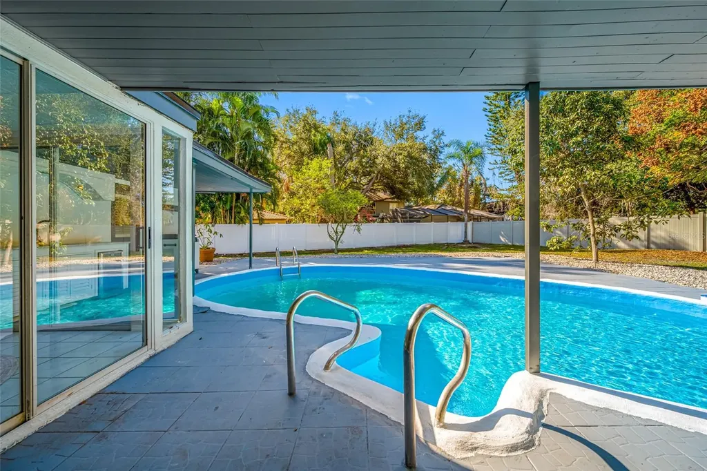 1932 Oro Court Clearwater FL 33764
