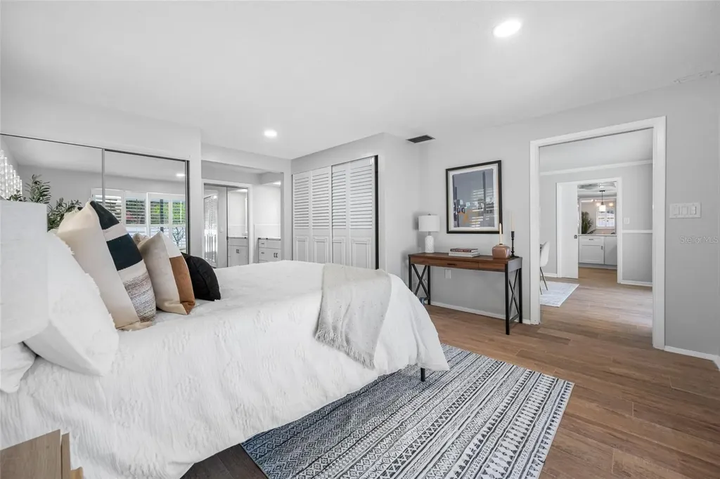 1932 Oro Court Clearwater FL 33764