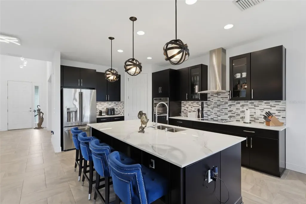 9410 Lisbon Street Seffner FL 33584
