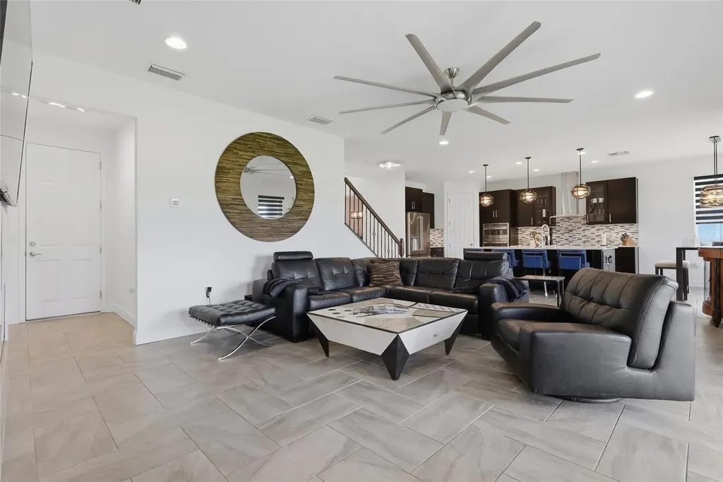 9410 Lisbon Street Seffner FL 33584
