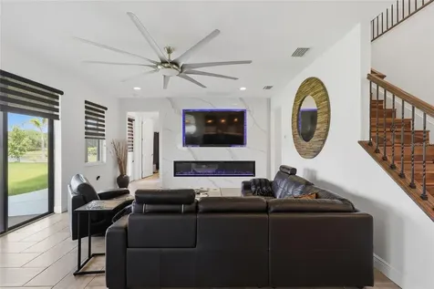 9410 Lisbon Street Seffner FL 33584