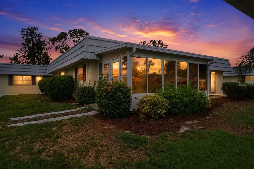 1801 Bedford Terrace Sun City Center FL 33573