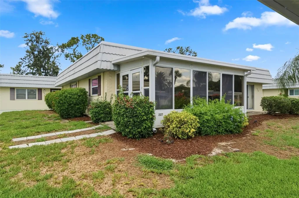 1801 Bedford Terrace Sun City Center FL 33573