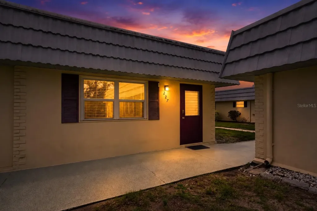 1801 Bedford Terrace Sun City Center FL 33573