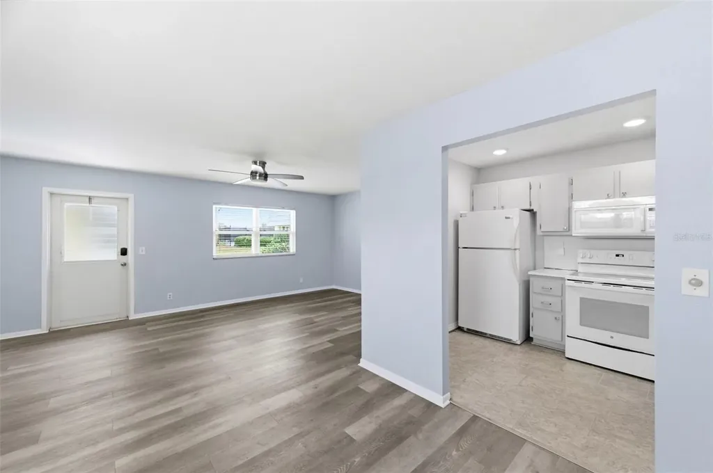 1801 Bedford Terrace Sun City Center FL 33573