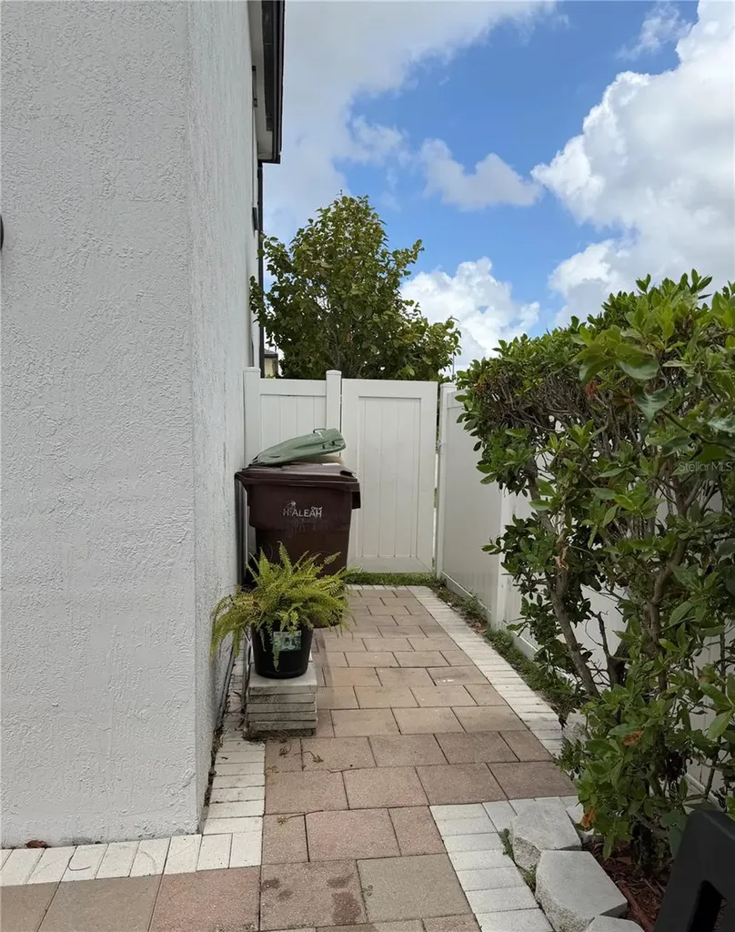 10306 W 33rd Lane Hialeah FL 33018