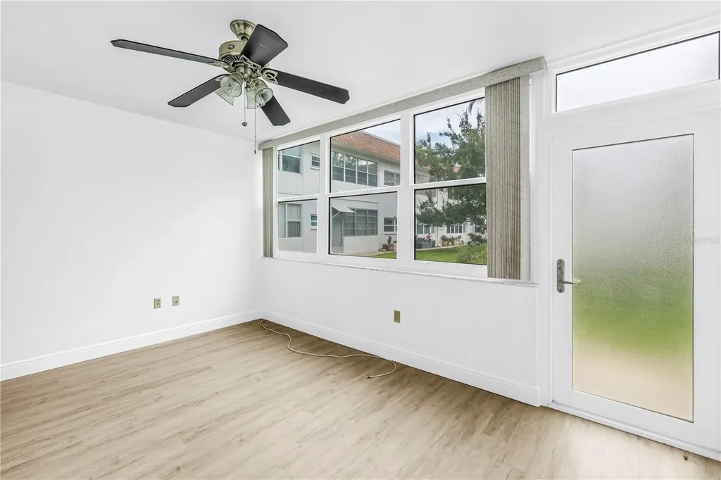 5729 13th Avenue N St Petersburg FL 33710