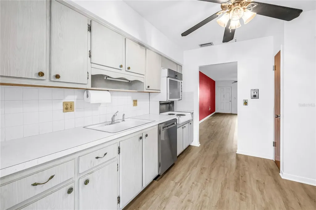 5729 13th Avenue N St Petersburg FL 33710