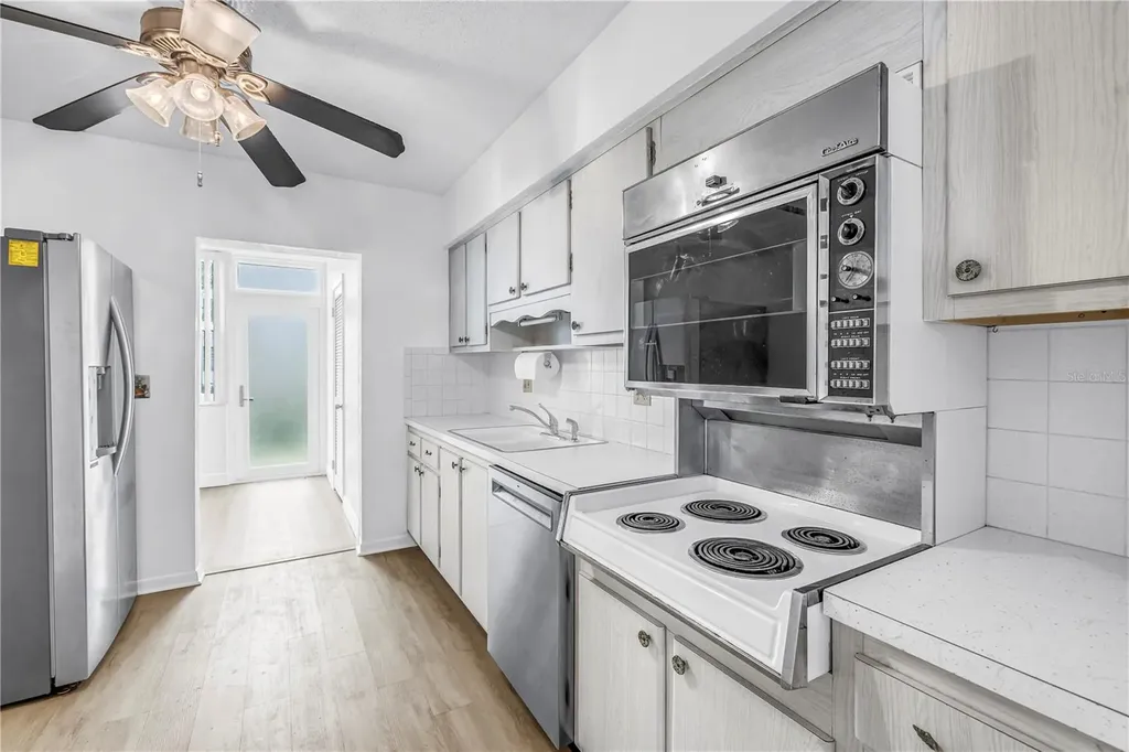 5729 13th Avenue N St Petersburg FL 33710