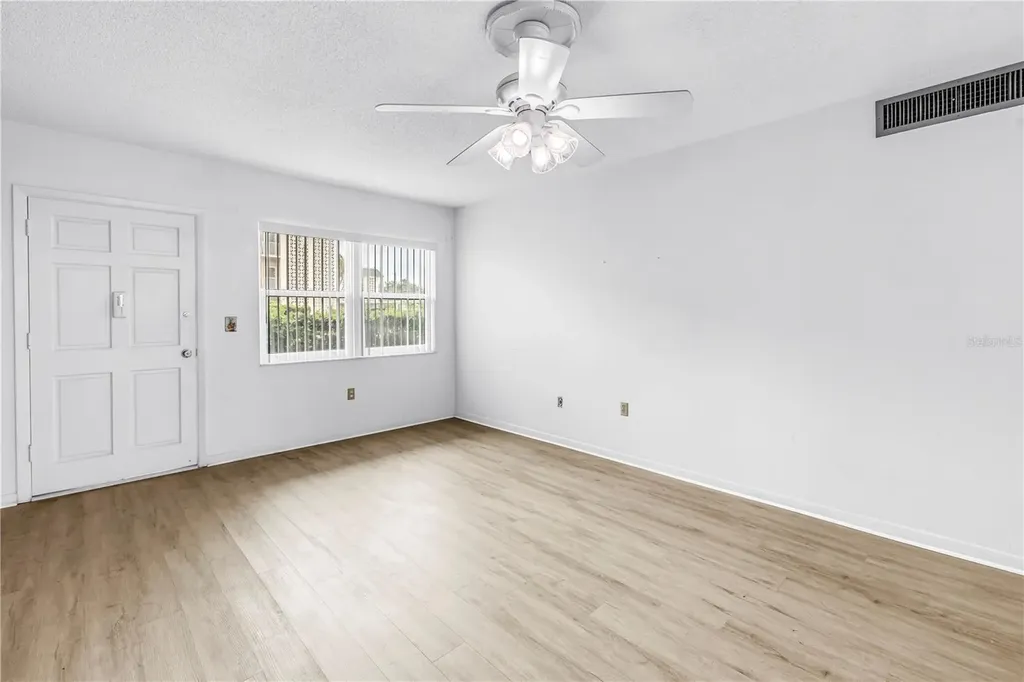 5729 13th Avenue N St Petersburg FL 33710
