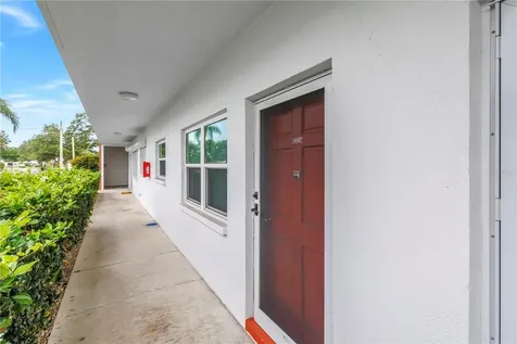 5729 13th Avenue N St Petersburg FL 33710