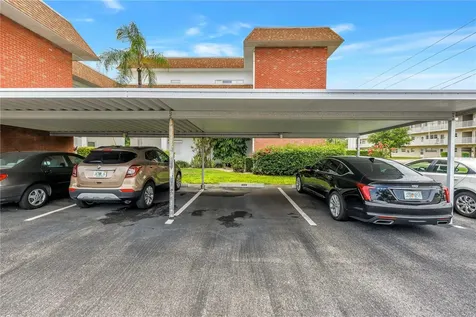 5729 13th Avenue N St Petersburg FL 33710