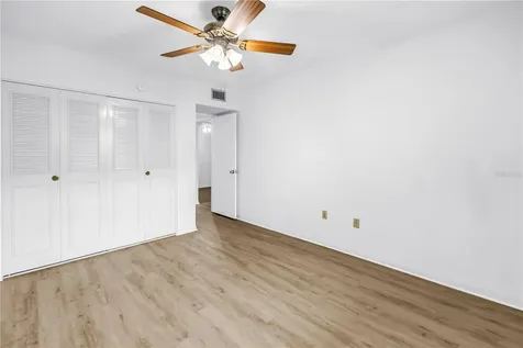 5729 13th Avenue N St Petersburg FL 33710