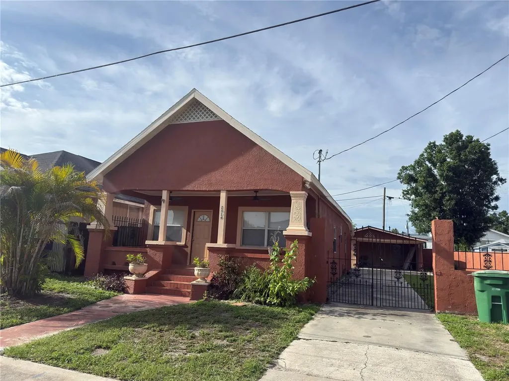2514 W Saint John Street Tampa FL 33607