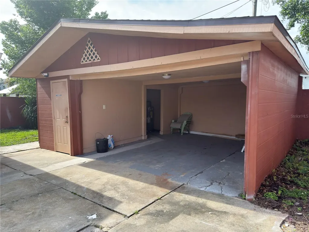 2514 W Saint John Street Tampa FL 33607