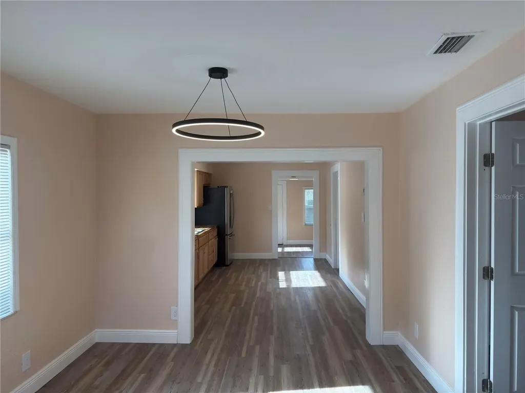 2514 W Saint John Street Tampa FL 33607