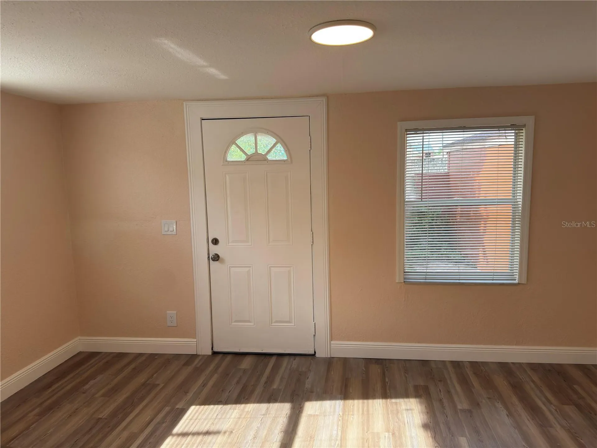 2514 W Saint John Street Tampa FL 33607