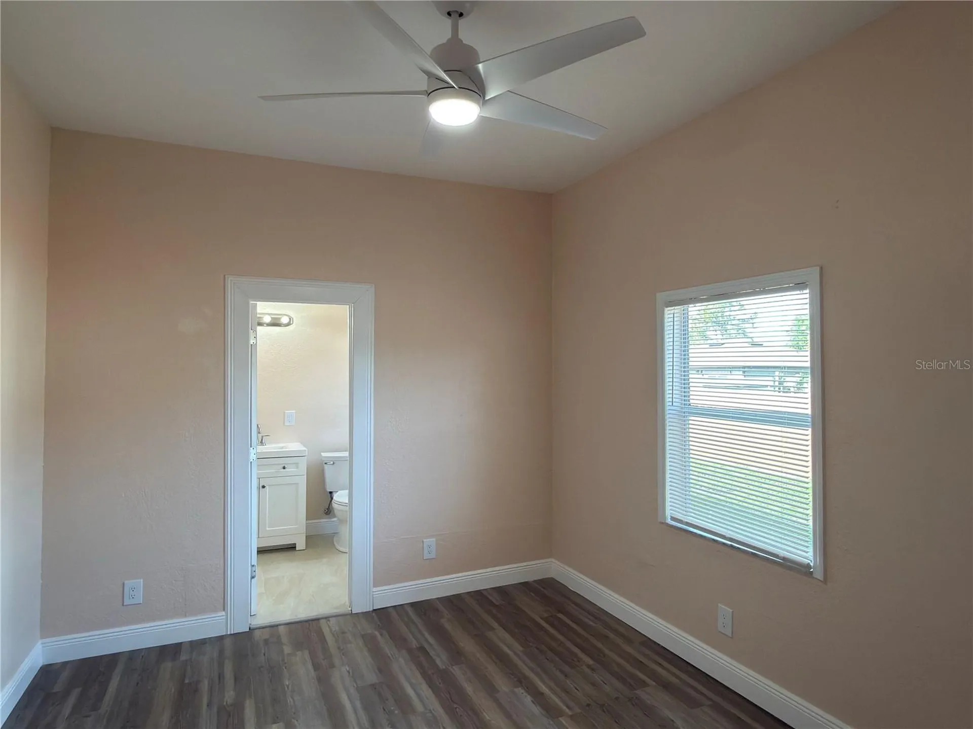 2514 W Saint John Street Tampa FL 33607