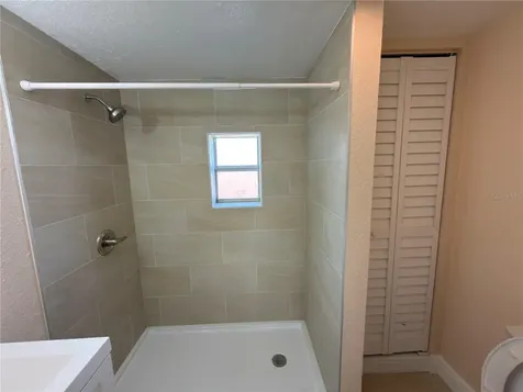 2514 W Saint John Street Tampa FL 33607