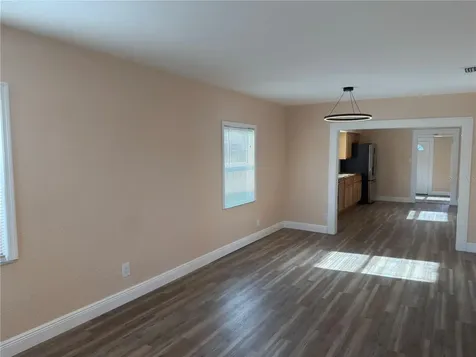 2514 W Saint John Street Tampa FL 33607