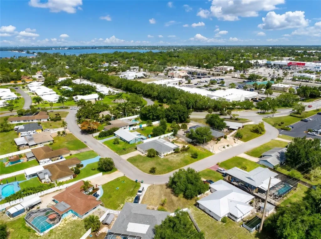 7210 8th Avenue Loop W Bradenton FL 34209