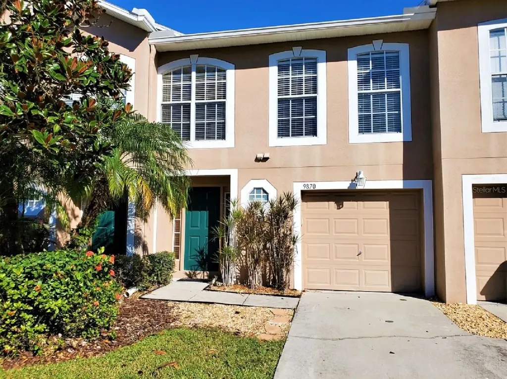 9870 Ashburn Lake Drive Tampa FL 33610