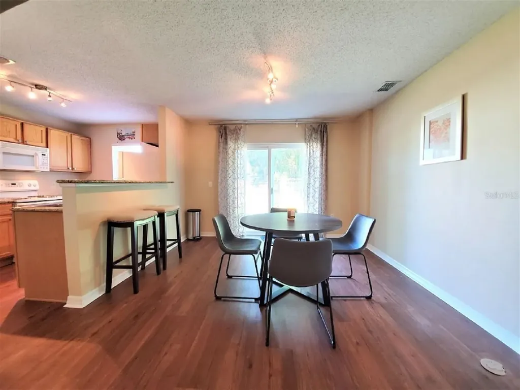 9870 Ashburn Lake Drive Tampa FL 33610