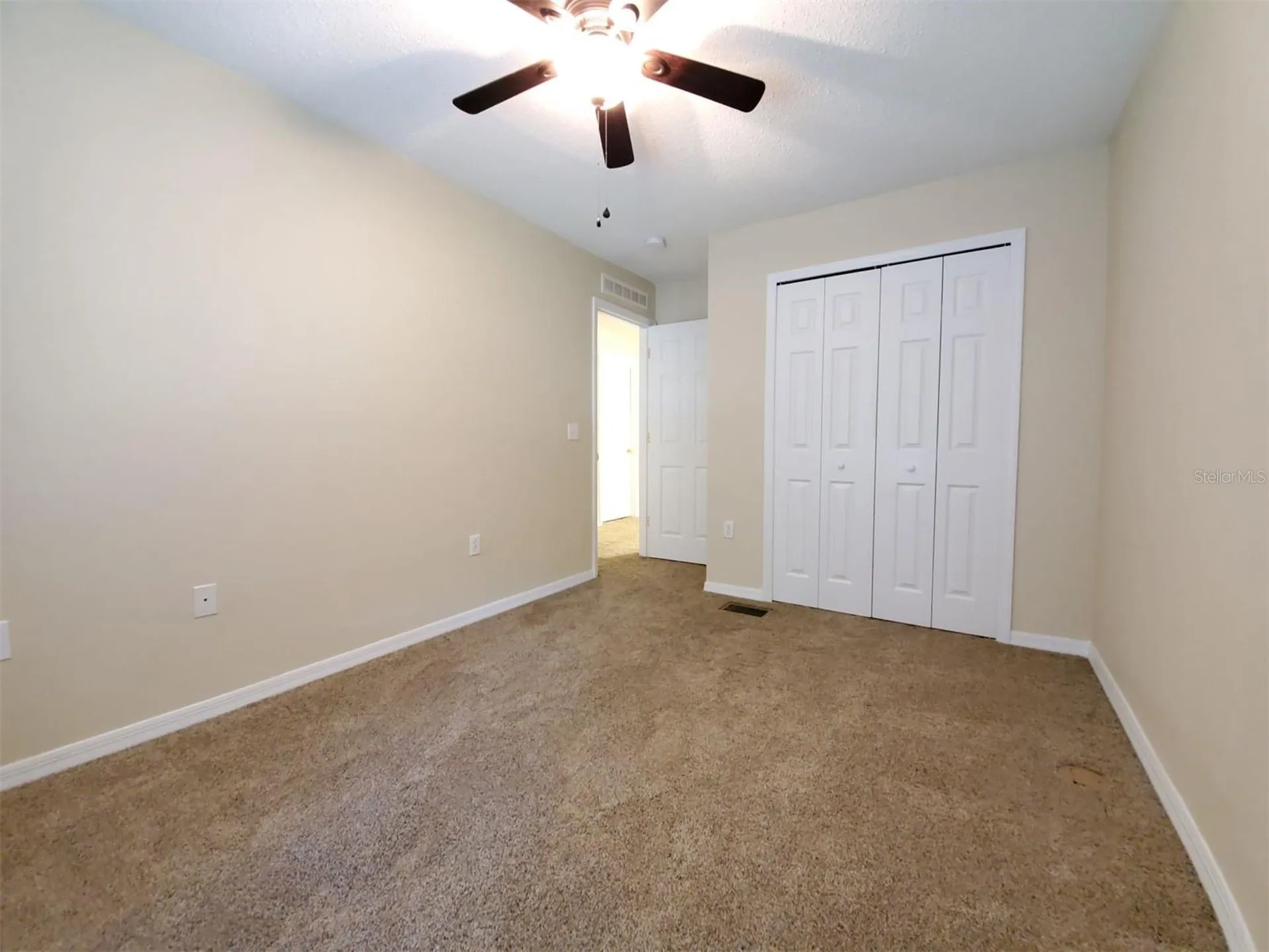 9870 Ashburn Lake Drive Tampa FL 33610
