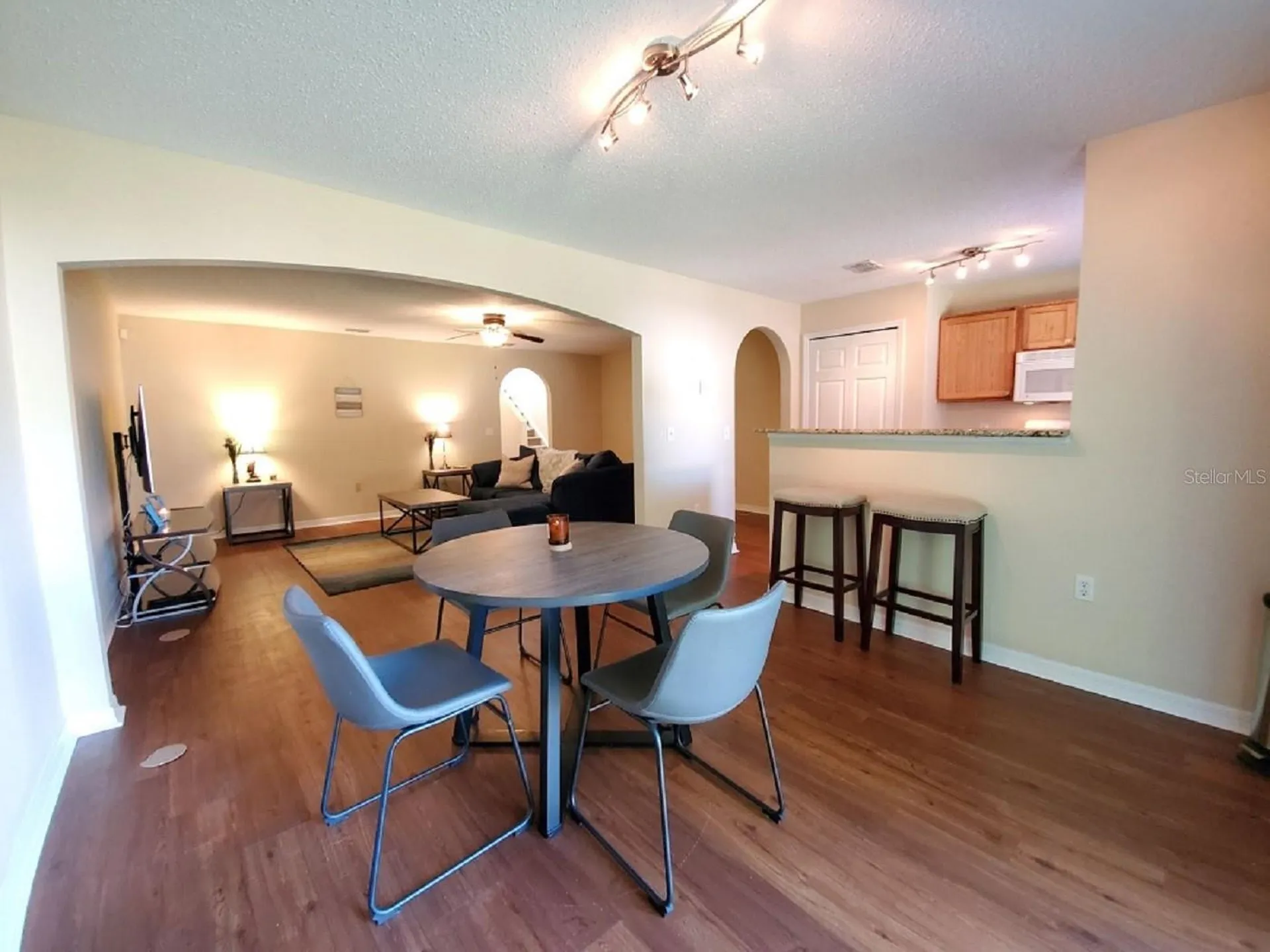 9870 Ashburn Lake Drive Tampa FL 33610