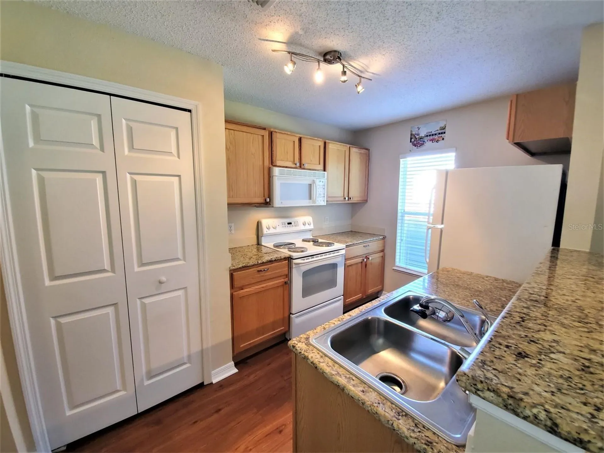 9870 Ashburn Lake Drive Tampa FL 33610