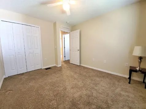 9870 Ashburn Lake Drive Tampa FL 33610