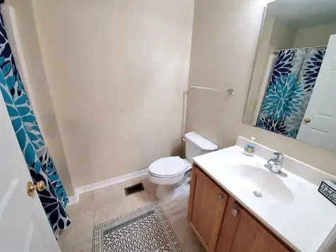 9870 Ashburn Lake Drive Tampa FL 33610