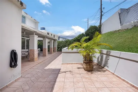 Calle 6 H17 Tintillo Gardens Guaynabo PR 00966