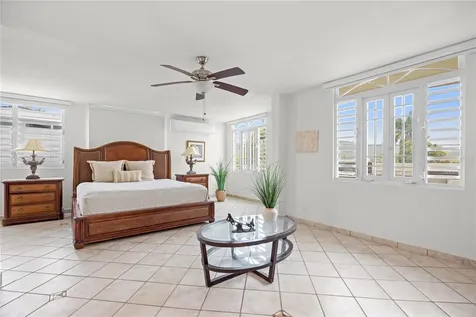 Calle 6 H17 Tintillo Gardens Guaynabo PR 00966