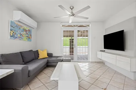 Calle 6 H17 Tintillo Gardens Guaynabo PR 00966